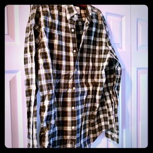 American Eagle long sleeve plaid shirt. Size M